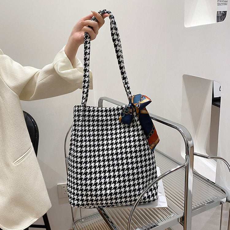 Hounds tooth Tote Bag